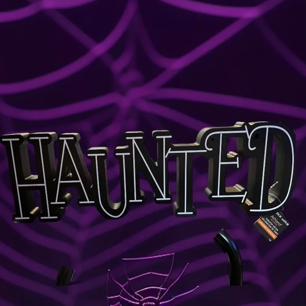 HAUNTED TABLETOP DECOR‎